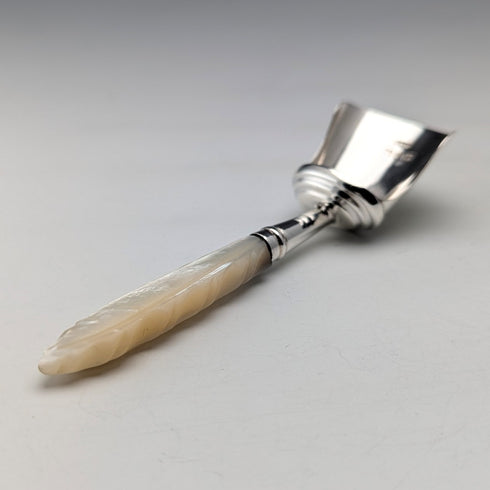 1890 年英國古董純銀和白色珍珠手柄茶盒勺 Hilliard & Thomason